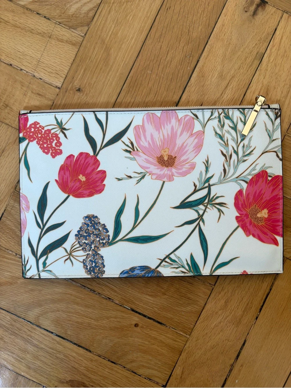 kate spade White Floral Wristlet